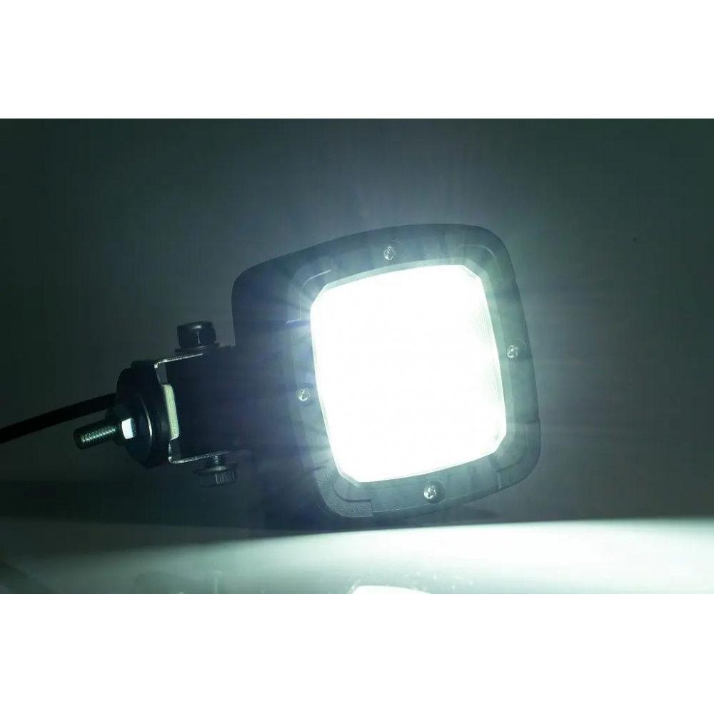 Купить светодиодная фара рабочего света fristom ft-036 ds led с разъемом deutsch по цене . Низкие цены. Большой выбор. Доставка по всей России. Интернет-магазин в Москве. Только положительные отзывы!