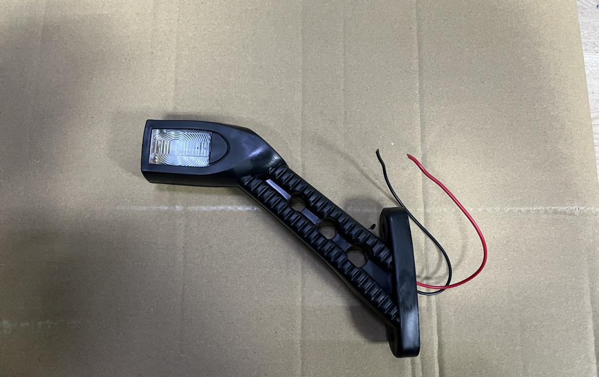 Купить фонарь габаритный (контурный) для прицепа (рога) правый по цене 1 100 р.. Низкие цены. Большой выбор. Доставка по всей России. Интернет-магазин в Москве. Только положительные отзывы!