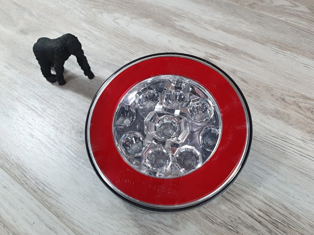 Купить фонарь задний противотуманный fristom ft-111 led bajonet 2-х функциональный с габаритным огнем круглый по цене . Низкие цены. Большой выбор. Доставка по всей России. Интернет-магазин в Москве. Только положительные отзывы!