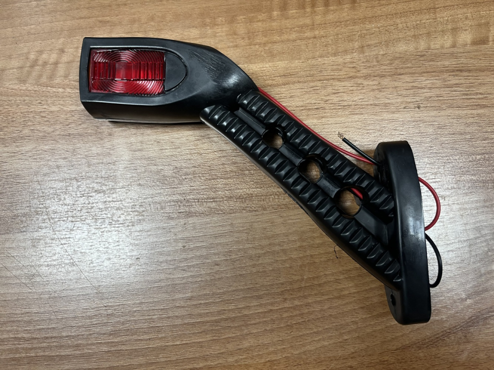 Купить фонарь габаритный (контурный) для прицепа (рога) левый по цене 1 100 р.. Низкие цены. Большой выбор. Доставка по всей России. Интернет-магазин в Москве. Только положительные отзывы!