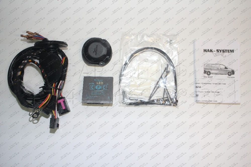 Купить электрика фаркопа mercedes v-class 2014-, mercedes vito 2014- (для авто без подготовки необходимо докупить 22040533) 13-конт по цене . Низкие цены. Большой выбор. Доставка по всей России. Интернет-магазин в Москве. Только положительные отзывы!