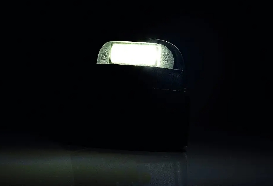 Купить подсветка номера fristom ft-261 led чёрного цвета c проводом по цене 1 148 р.. Низкие цены. Большой выбор. Доставка по всей России. Интернет-магазин в Москве. Только положительные отзывы!