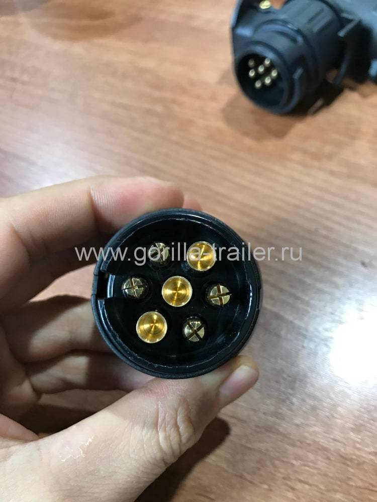 Купить адаптер для автомобильного прицепа 7 / 13 контактов по цене 1 000 р.. Низкие цены. Большой выбор. Доставка по всей России. Интернет-магазин в Москве. Только положительные отзывы!