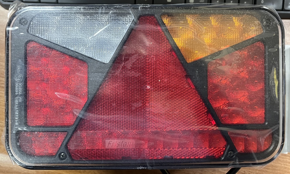 Купить фонарь задний правый fristom ft-370 p nt led по цене 5 217 р.. Низкие цены. Большой выбор. Доставка по всей России. Интернет-магазин в Москве. Только положительные отзывы!