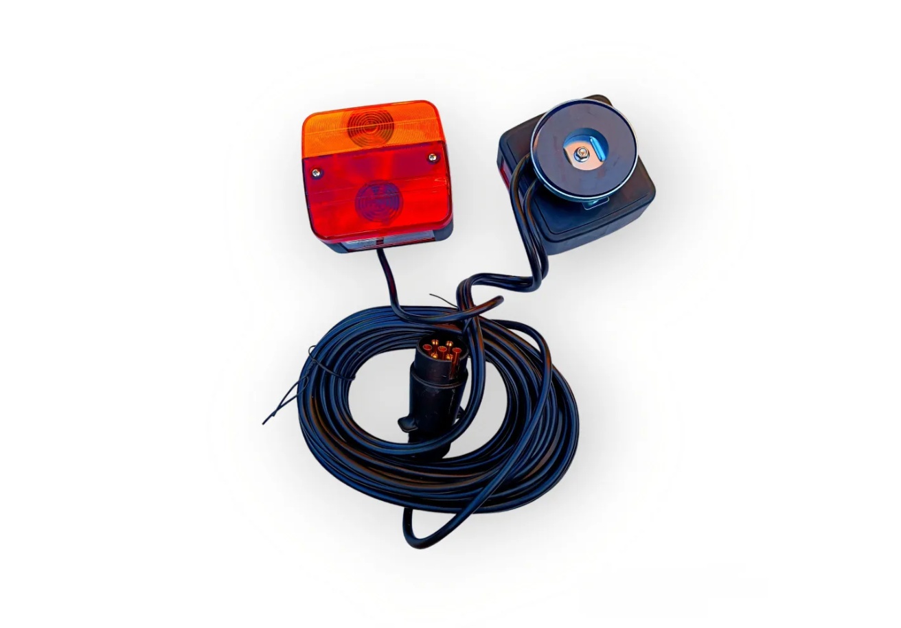 Купить фонари для прицепа с проводкой 7м на магните для лодочного прицепа по цене . Низкие цены. Большой выбор. Доставка по всей России. Интернет-магазин в Москве. Только положительные отзывы!